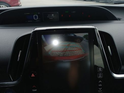 Used 2020 Toyota Prius Prime XLE FWD image 24