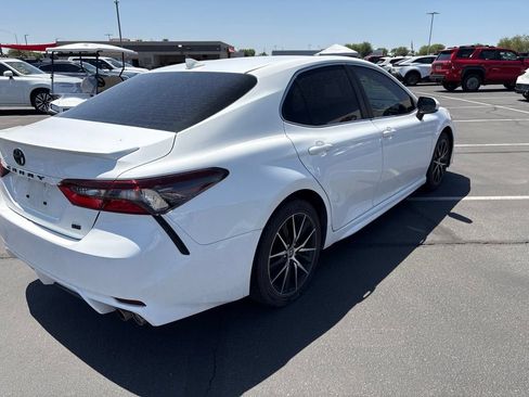 Used 2022 Toyota Camry SE w/ Audio Upgrade Package FWD image 12