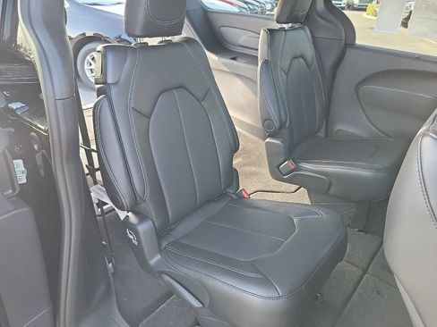 New 2025 Chrysler Voyager LX FWD image 17
