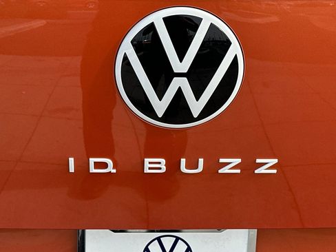 New 2025 Volkswagen ID. Buzz 1st Edition image 7