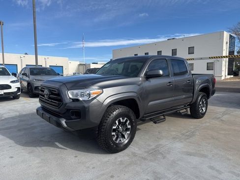 Used 2019 Toyota Tacoma SR image 2
