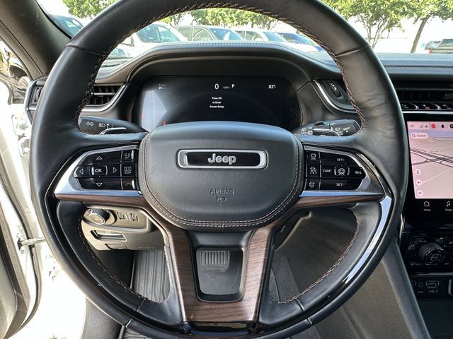 Used 2022 Jeep Grand Cherokee L Summit w/ Advanced Protech Group IV AWD/4WD image 11