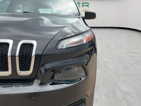Used 2016 Jeep Cherokee Sport FWD image 44