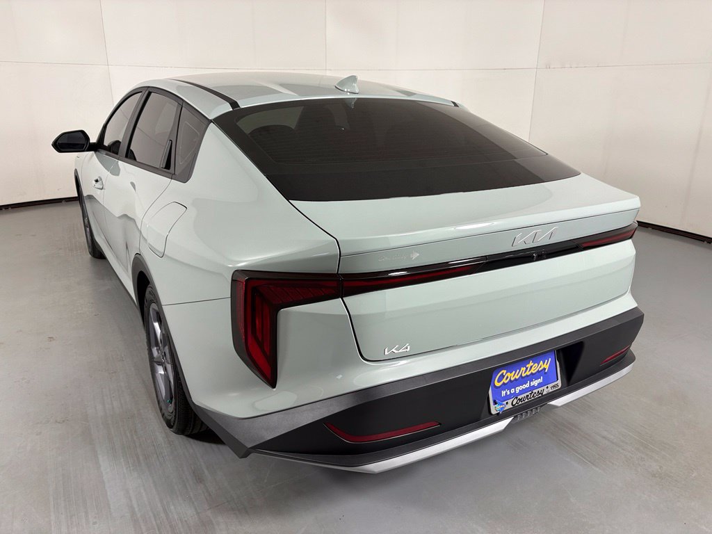 New 2026 Kia K4 FWD image 11