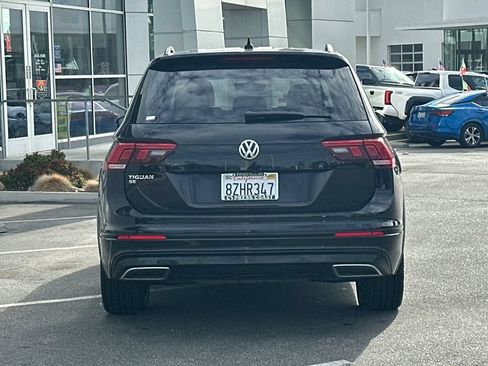 Used 2021 Volkswagen Tiguan SE R-Line FWD image 4