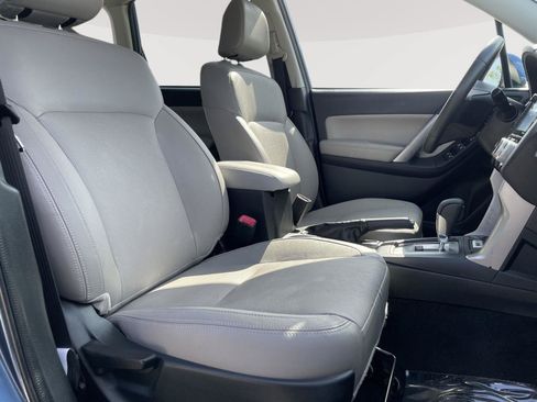 Used 2018 Subaru Forester 2.5i Limited AWD/4WD image 4