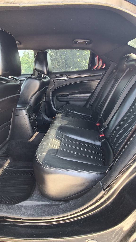 Used 2016 Chrysler 300 S AWD/4WD image 8