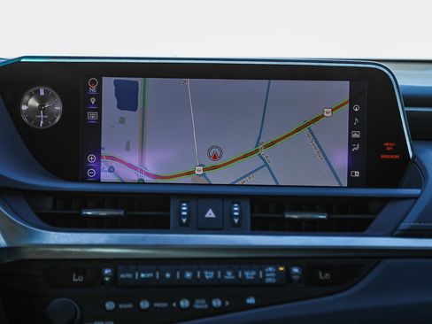 Used 2019 Lexus ES 350 w/ Premium Package image 14