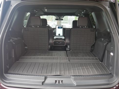 Certified 2024 Ford Expedition Limited AWD/4WD image 28