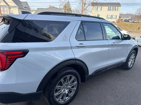 New 2026 Ford Explorer Active w/ Active Comfort Package image 6