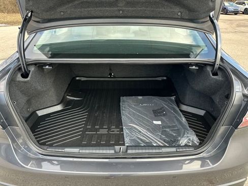 Used 2025 Subaru Legacy Limited image 23