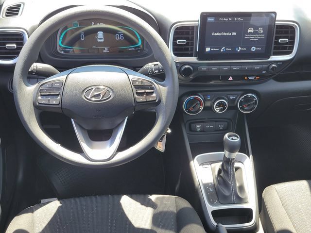Certified 2026 Hyundai Venue SE FWD image 6