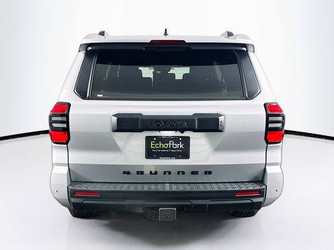Used 2025 Toyota 4Runner TRD Off-Road AWD/4WD image 7