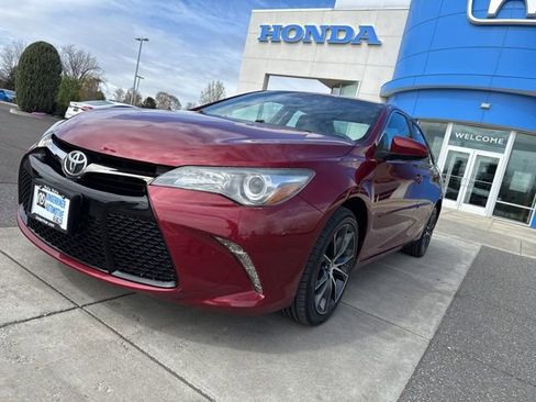 Used 2017 Toyota Camry XSE w/ Moonroof Package FWD image 15