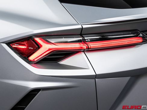 Used 2019 Lamborghini Urus image 17