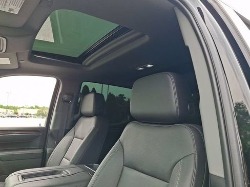 Certified 2022 Chevrolet Silverado 1500 LT Trail Boss w/ LT Trail Boss Premium Package AWD/4WD image 13