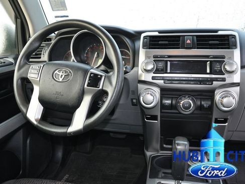 Used 2013 Toyota 4Runner SR5 w/ Convenience Pkg image 19