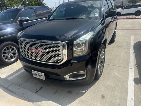 Used 2016 GMC Yukon Denali w/ Open Road Package AWD/4WD image 9