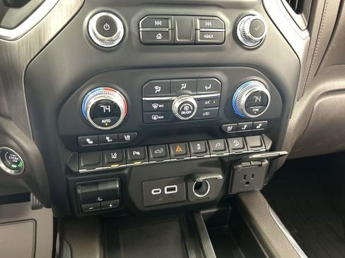 Certified 2022 GMC Sierra 2500 Denali AWD/4WD image 16