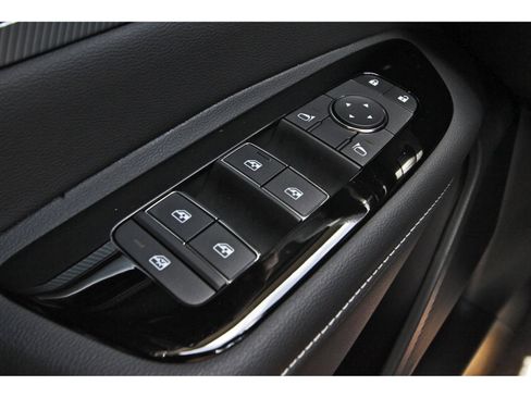 Certified 2025 Nissan Murano SL w/ Cargo Package AWD/4WD image 19