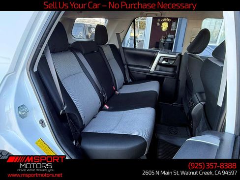 Used 2018 Toyota 4Runner SR5 AWD/4WD image 26