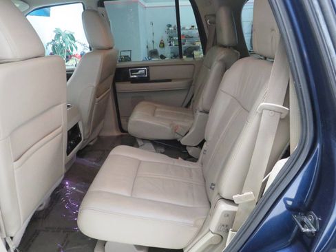 Used 2015 Lincoln Navigator 4WD image 14