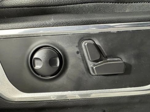 Used 2022 RAM 1500 Laramie w/ Sport Appearance Package AWD/4WD image 35