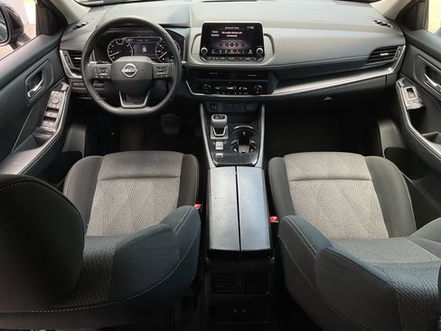 Used 2025 Nissan Rogue SV image 20