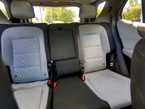 Used 2018 Chevrolet Equinox LT image 12