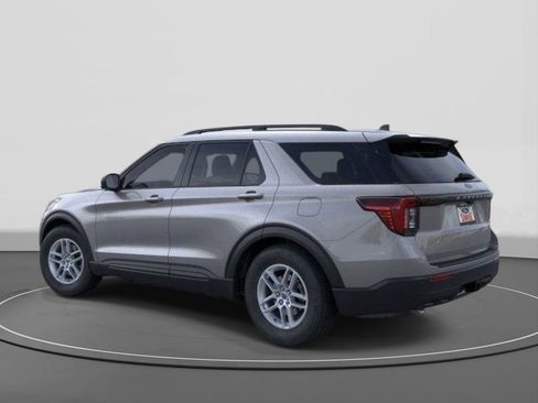 New 2026 Ford Explorer Active RWD image 4