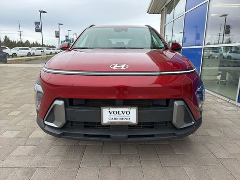 Used 2025 Hyundai Kona SEL AWD/4WD image 3