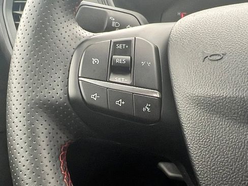 Used 2025 Ford Escape ST-Line FWD image 10
