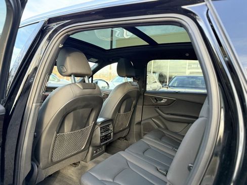 Used 2021 Audi Q7 2.0T Premium Plus w/ Executive Package image 19