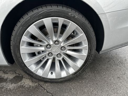 Certified 2019 Cadillac CTS Luxury image 7