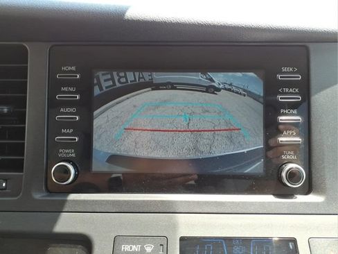 Used 2020 Toyota Sienna L FWD image 19