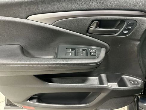 Used 2023 Honda Passport EX-L image 17