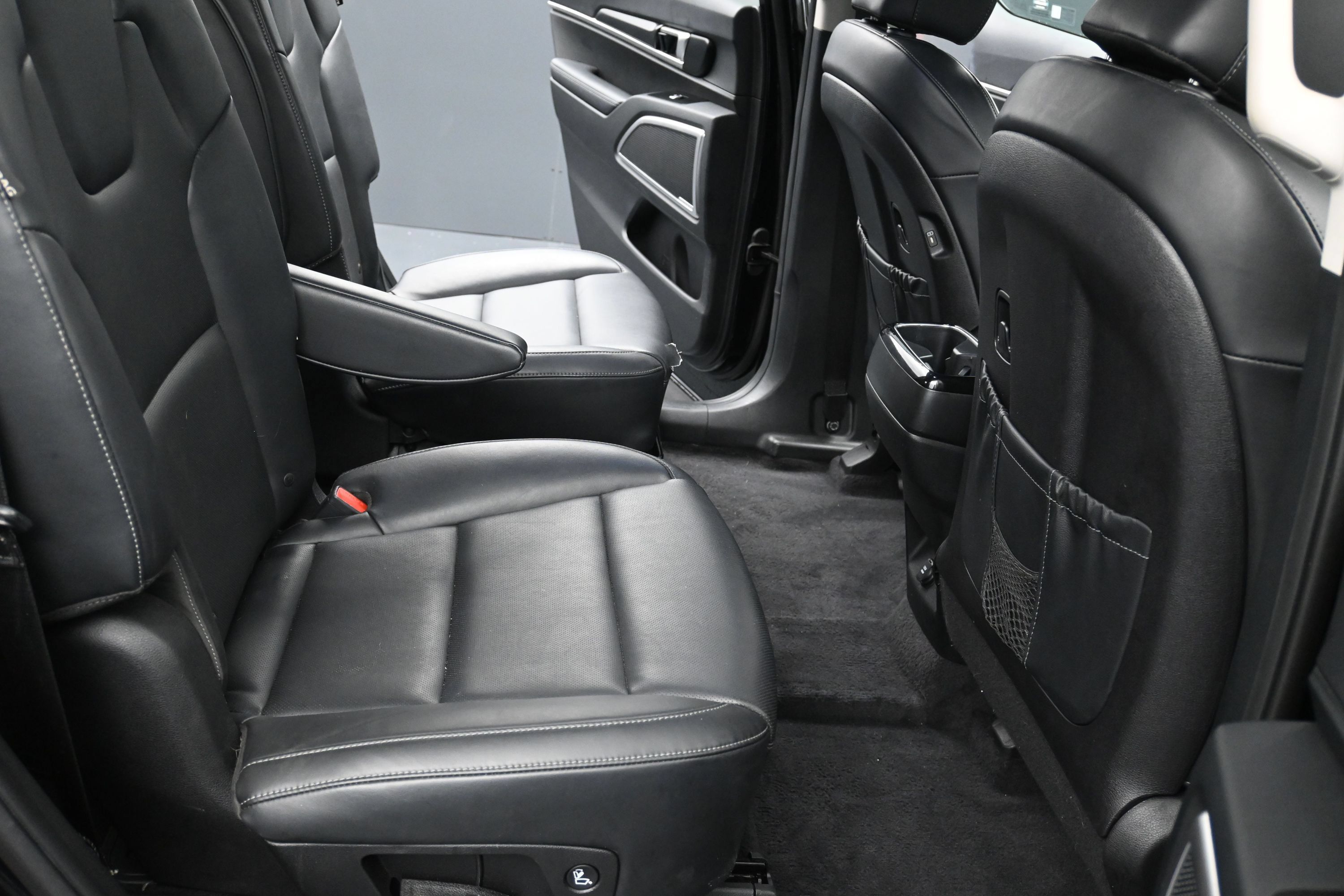 Used 2025 Kia Telluride S FWD image 25