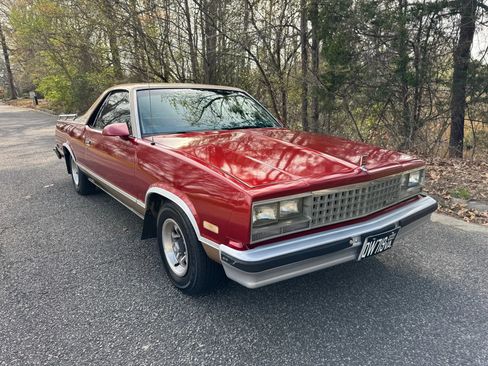 Used 1987 GMC Caballero image 3