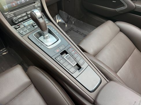 Used 2019 Porsche 911 image 55