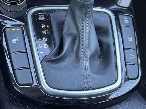 Used 2023 Kia Seltos EX image 20