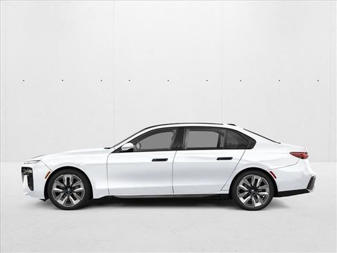 New 2026 BMW 740i RWD image 3