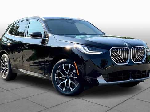 Used 2025 BMW X3 xDrive30i w/ Premium Package image 2