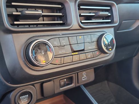 Used 2023 Ford Maverick Lariat w/ Lariat Luxury Package image 24