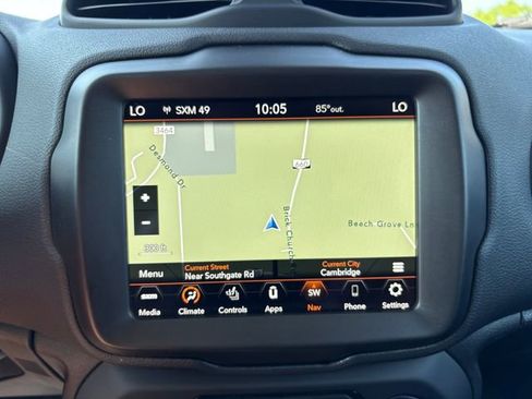 Used 2022 Jeep Renegade Latitude w/ Convenience Group AWD/4WD image 14