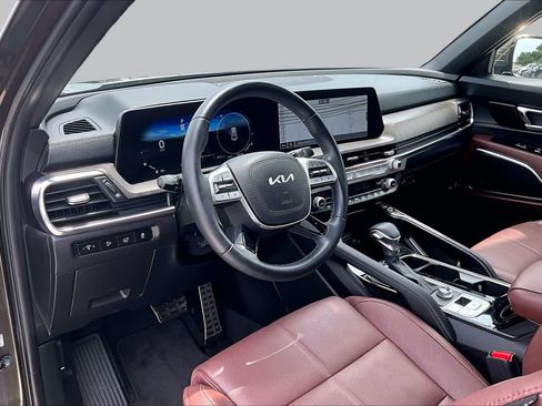 Used 2024 Kia Telluride SX FWD image 16