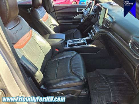 Certified 2020 Ford Explorer Platinum w/ Premium Technology Package image 17