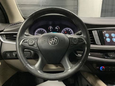 Used 2019 Buick Enclave Essence FWD image 19