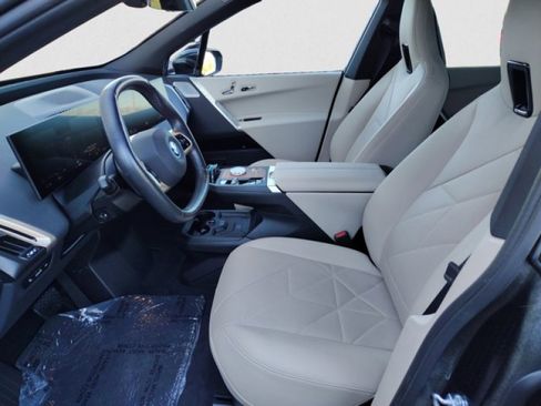 Used 2023 BMW iX M60 w/ Executive Package image 10