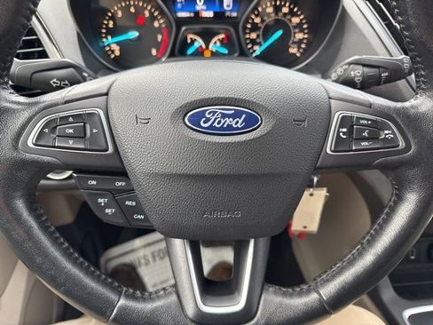Used 2018 Ford Escape SEL image 33