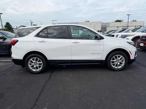 Used 2024 Chevrolet Equinox LS w/ LS Convenience Package AWD/4WD image 8